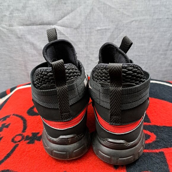 Size 9.5 LeBron Soldier 12 FlyEase 'Black Red' 2018 Men - Picture 5 of 12